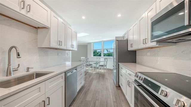 1000 LONGBOAT CLUB ROAD 304, Longboat Key, FL 34228