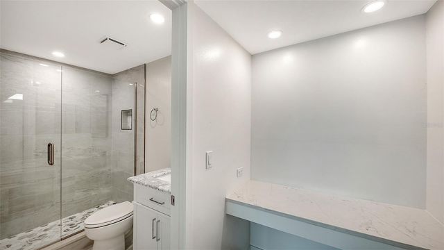 1000 LONGBOAT CLUB ROAD 304, Longboat Key, FL 34228