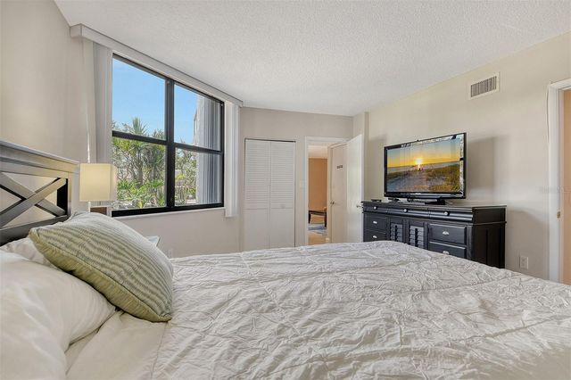 1000 LONGBOAT CLUB ROAD 304, Longboat Key, FL 34228