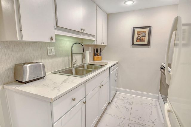 1000 LONGBOAT CLUB ROAD 304, Longboat Key, FL 34228