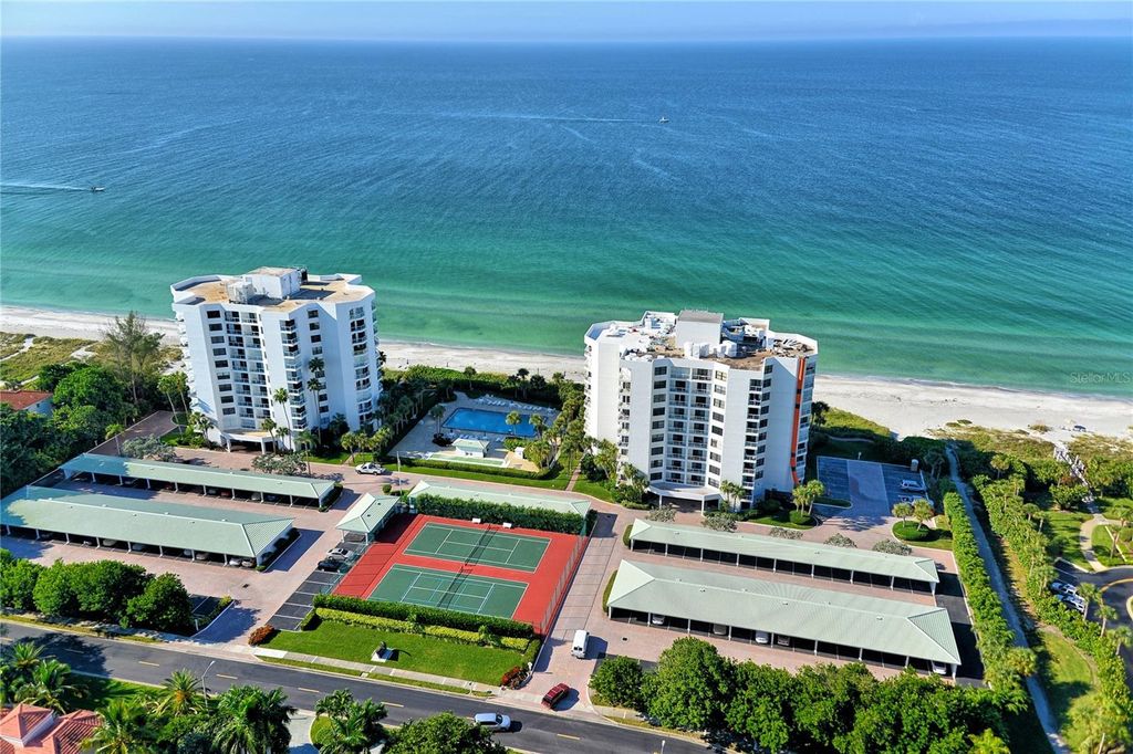 Image 4 of property listing at 1000 LONGBOAT CLUB ROAD 304, Longboat Key, FL 34228