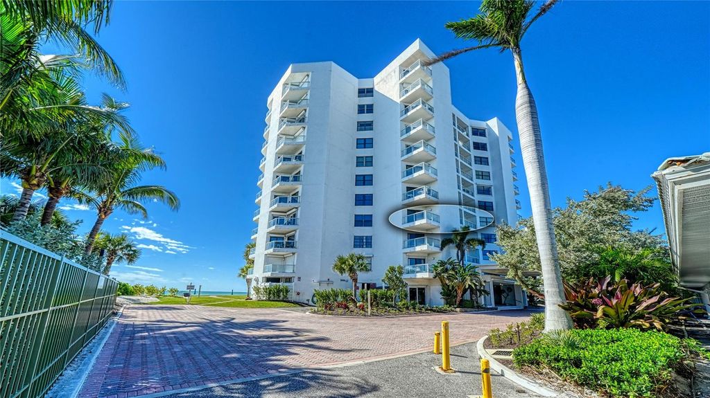 Image 5 of property listing at 1000 LONGBOAT CLUB ROAD 304, Longboat Key, FL 34228