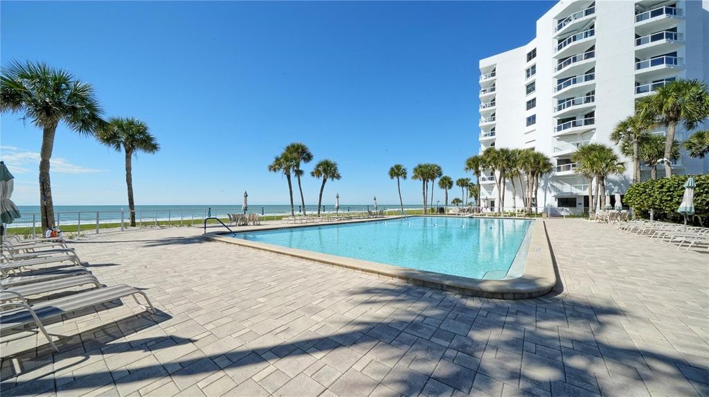 Image 6 of property listing at 1000 LONGBOAT CLUB ROAD 304, Longboat Key, FL 34228