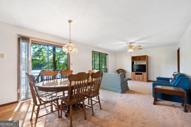 184 Crooked Creek Bay Road, Eatonton, GA 31024