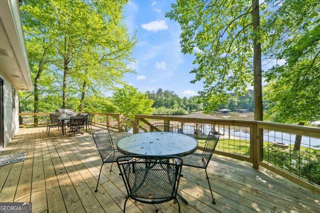 184 Crooked Creek Bay Road, Eatonton, GA 31024