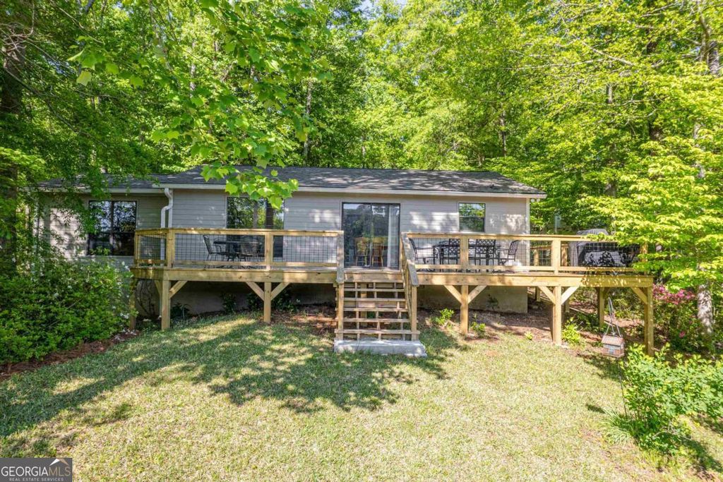184 Crooked Creek Bay Road, Eatonton, GA 31024