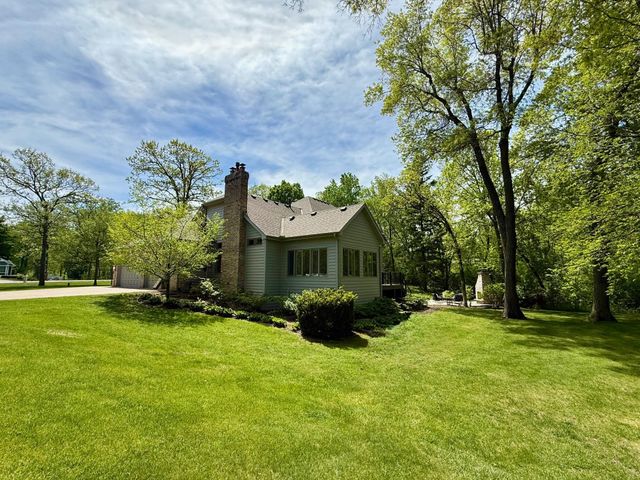 18650 Verna Lane, Prior Lake, MN 55372