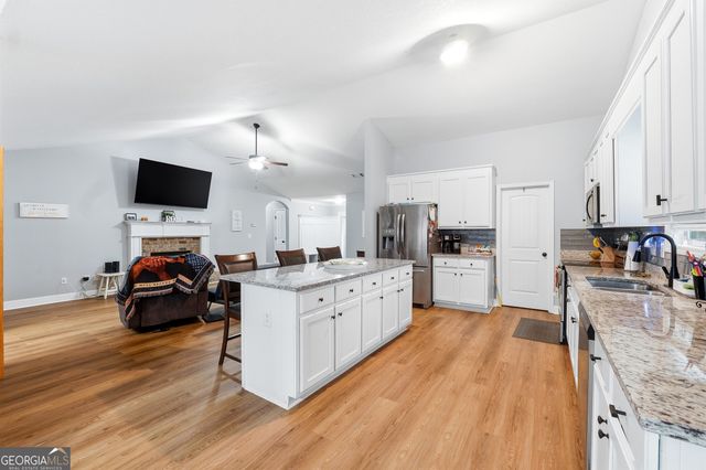 1618 McCannon Morris Road, Hull, GA 30646