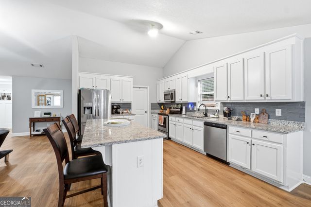 1618 McCannon Morris Road, Hull, GA 30646