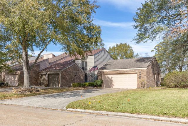 8009 Rebawood Drive, Humble, TX 77346