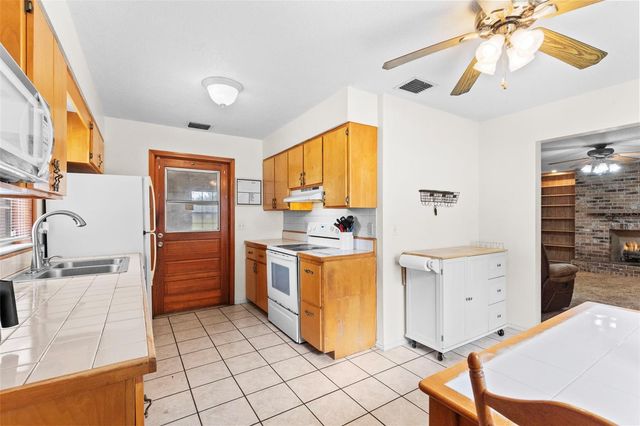 2803 E TRAPNELL ROAD, Plant City, FL 33566