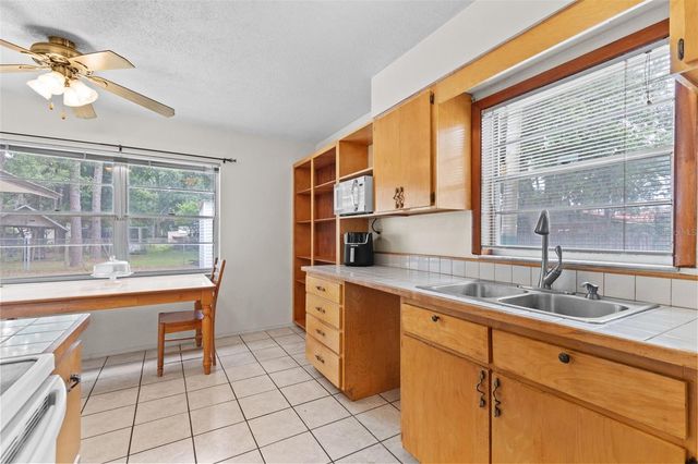2803 E TRAPNELL ROAD, Plant City, FL 33566
