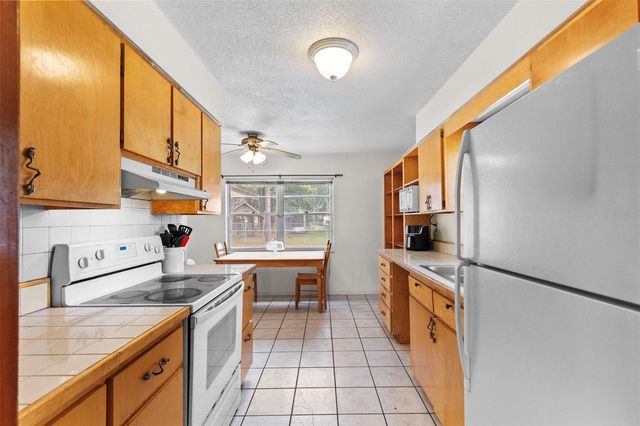 2803 E TRAPNELL ROAD, Plant City, FL 33566