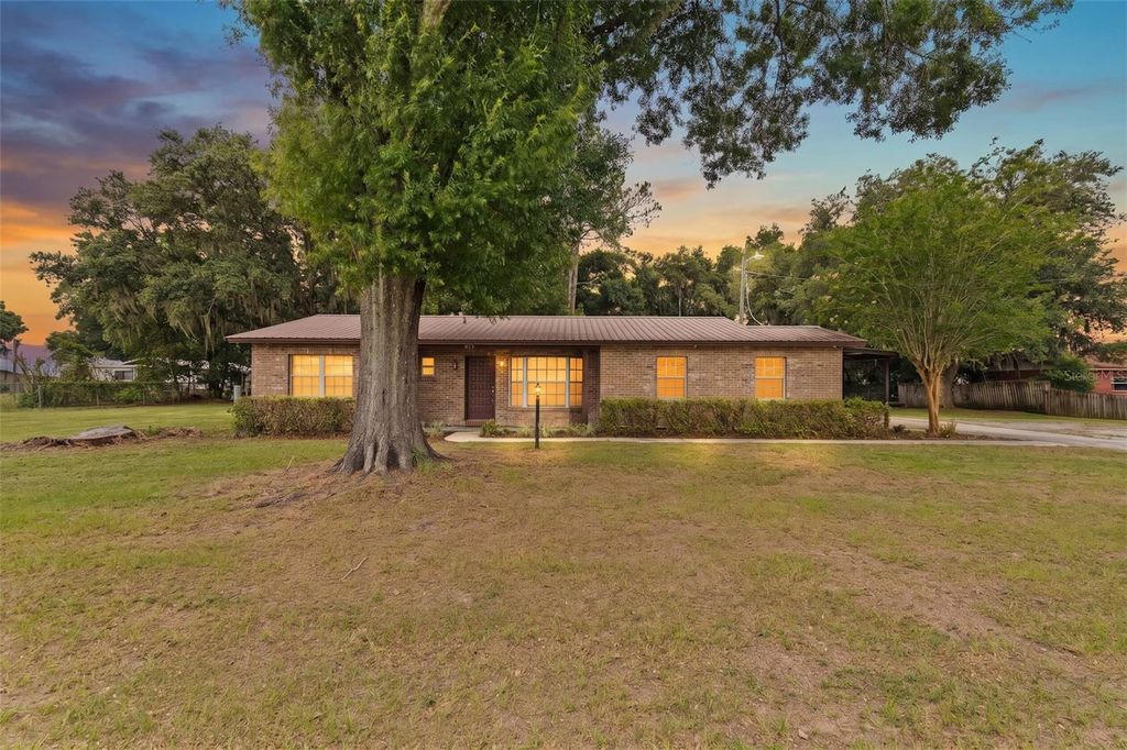 2803 E TRAPNELL ROAD, Plant City, FL 33566