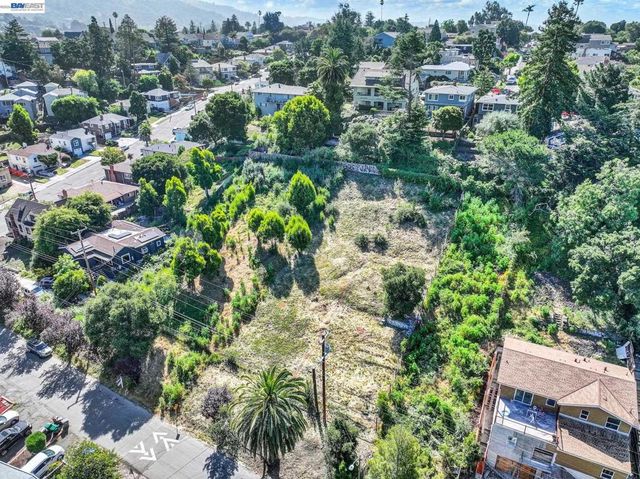 3144 Courtland, Oakland, CA 94619