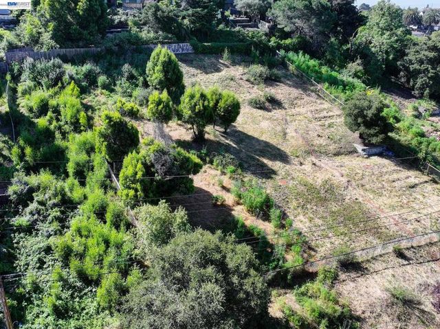 3144 Courtland, Oakland, CA 94619