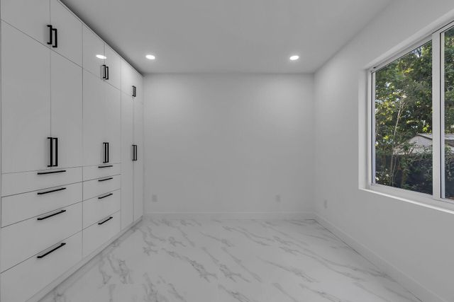 46 Transylvania Avenue, Key Largo, FL 33037