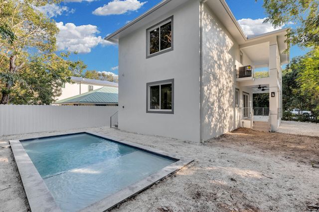 46 Transylvania Avenue, Key Largo, FL 33037