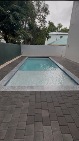 46 Transylvania Avenue, Key Largo, FL 33037