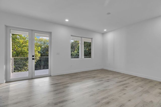 46 Transylvania Avenue, Key Largo, FL 33037