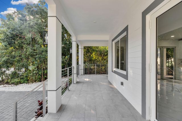 46 Transylvania Avenue, Key Largo, FL 33037