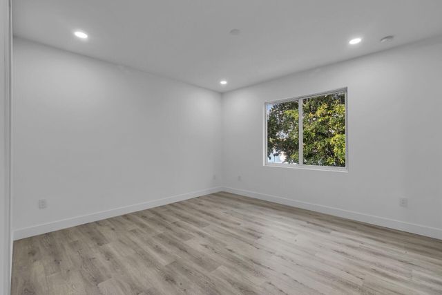 46 Transylvania Avenue, Key Largo, FL 33037