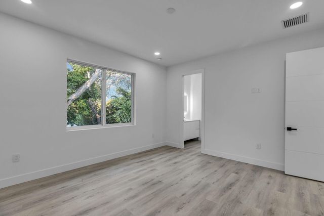 46 Transylvania Avenue, Key Largo, FL 33037