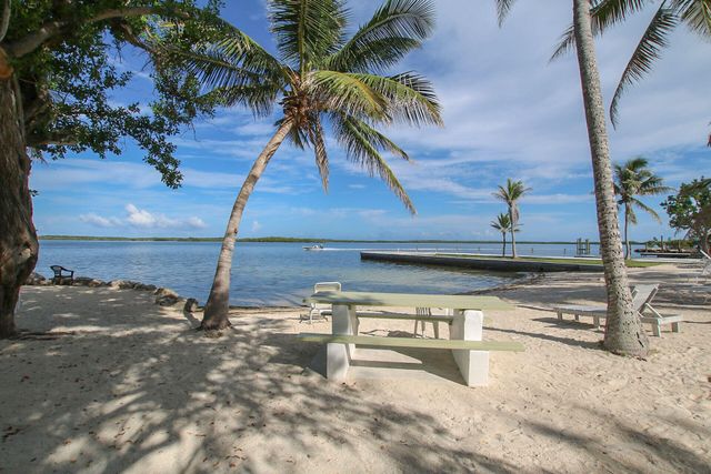 46 Transylvania Avenue, Key Largo, FL 33037