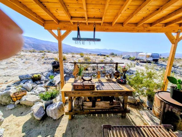 1 Dillon Road, Sky Valley, CA 92241