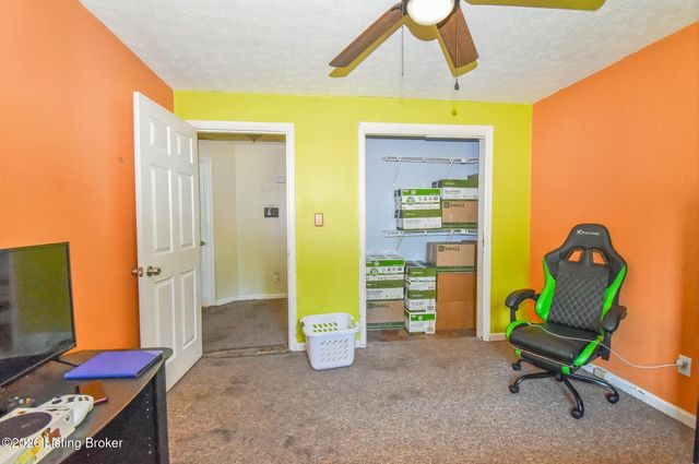 5809 Maryman Rd, Louisville, KY 40258