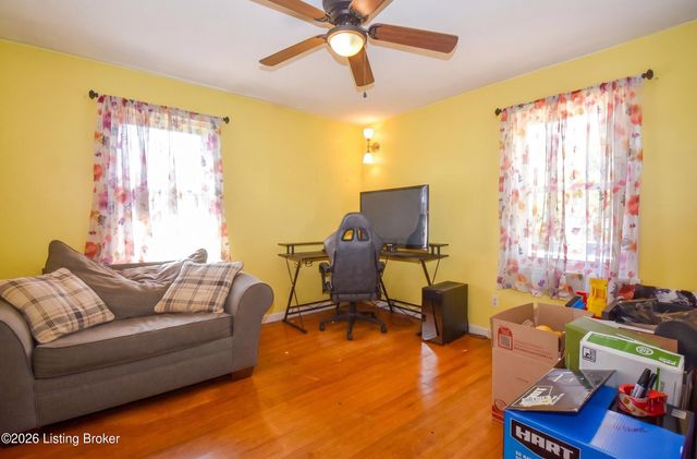 5809 Maryman Rd, Louisville, KY 40258