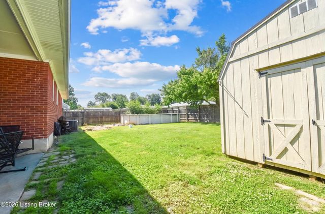 5809 Maryman Rd, Louisville, KY 40258