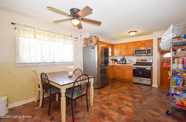 5809 Maryman Rd, Louisville, KY 40258