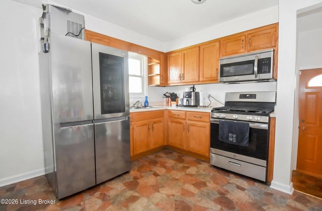 5809 Maryman Rd, Louisville, KY 40258