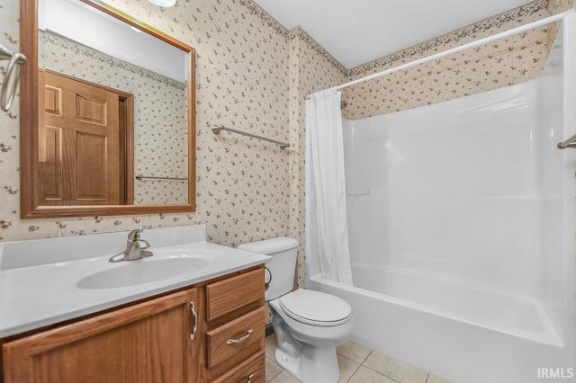 2402 Redspire Boulevard, Goshen, IN 46526