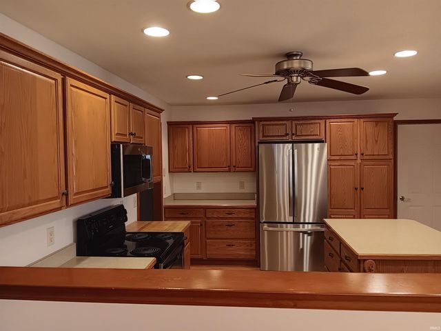 2402 Redspire Boulevard, Goshen, IN 46526