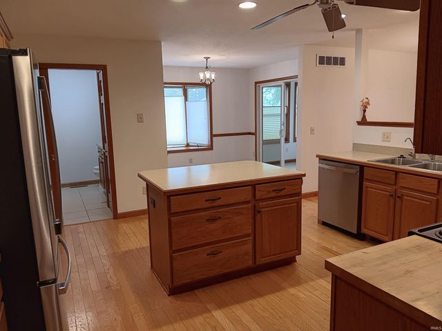 2402 Redspire Boulevard, Goshen, IN 46526