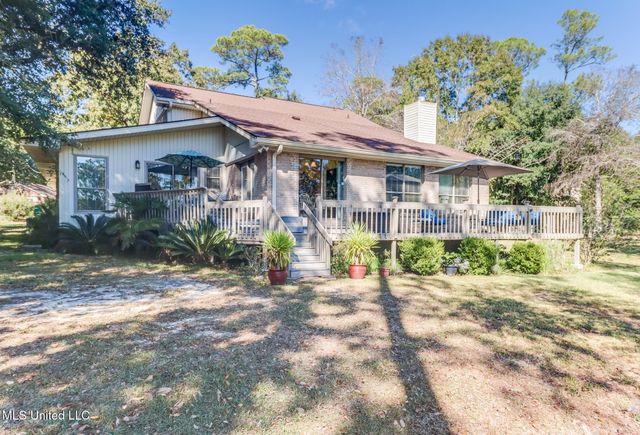 5630 Ahuawa Place, Diamondhead, MS 39525