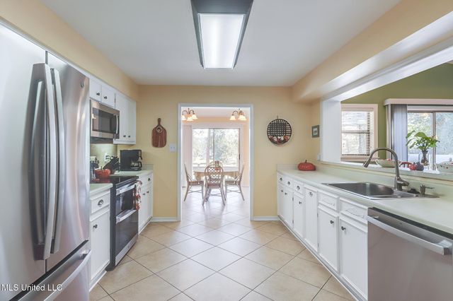 5630 Ahuawa Place, Diamondhead, MS 39525