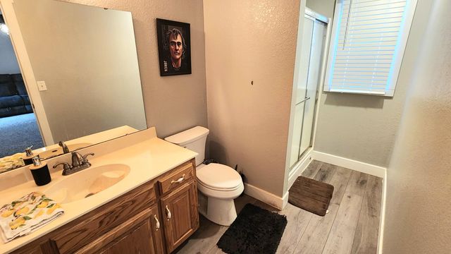 1019 E Daniels Street, Aurora, MO 65605