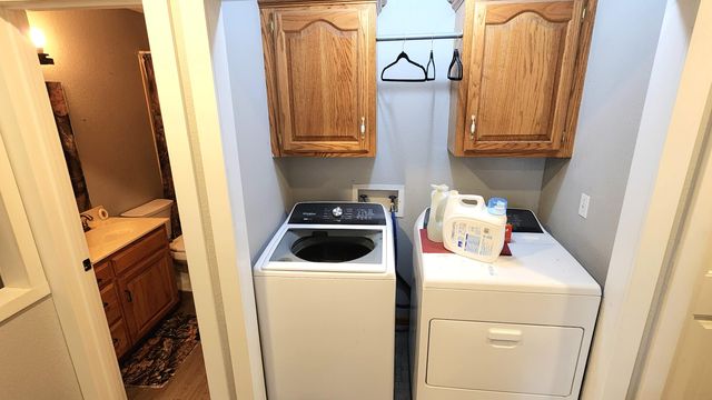 1019 E Daniels Street, Aurora, MO 65605