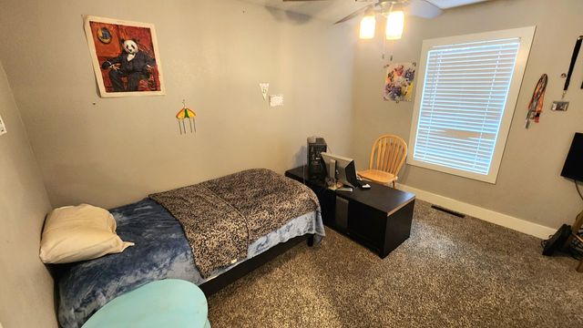 1019 E Daniels Street, Aurora, MO 65605