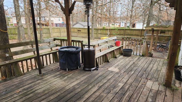 1019 E Daniels Street, Aurora, MO 65605