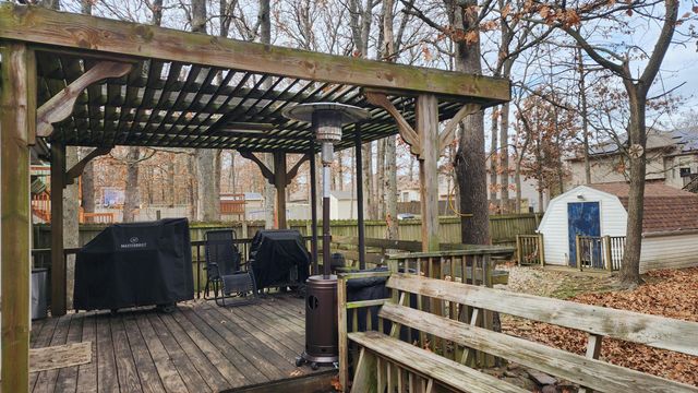 1019 E Daniels Street, Aurora, MO 65605