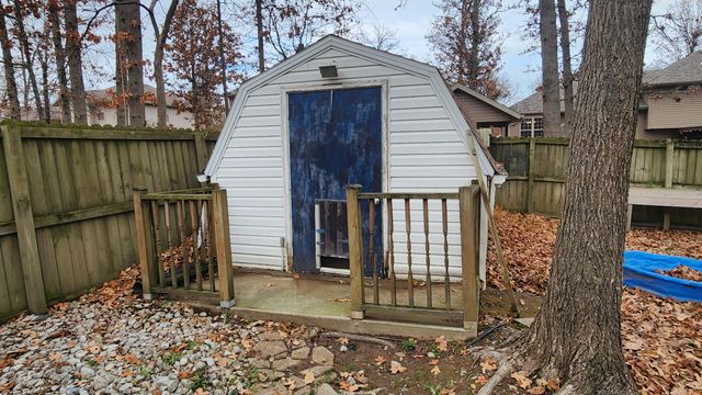 1019 E Daniels Street, Aurora, MO 65605