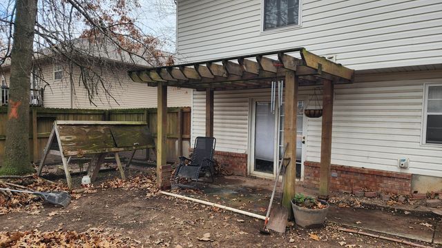 1019 E Daniels Street, Aurora, MO 65605