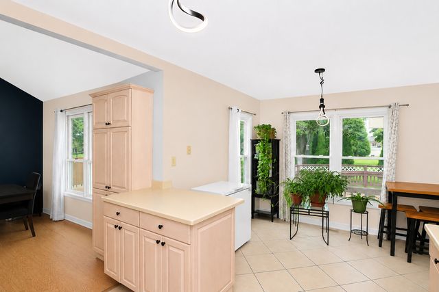 309 S Cross Trail, Mchenry, IL 60050