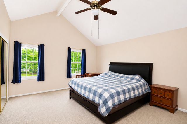 309 S Cross Trail, Mchenry, IL 60050