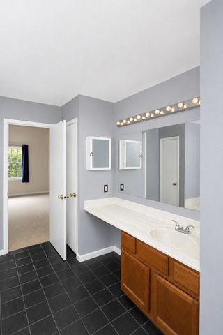 309 S Cross Trail, Mchenry, IL 60050