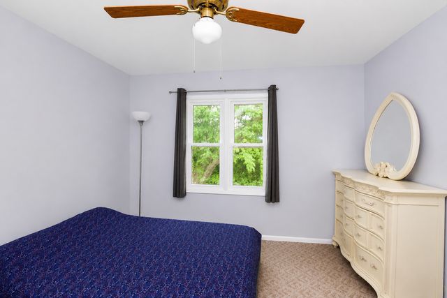 309 S Cross Trail, Mchenry, IL 60050